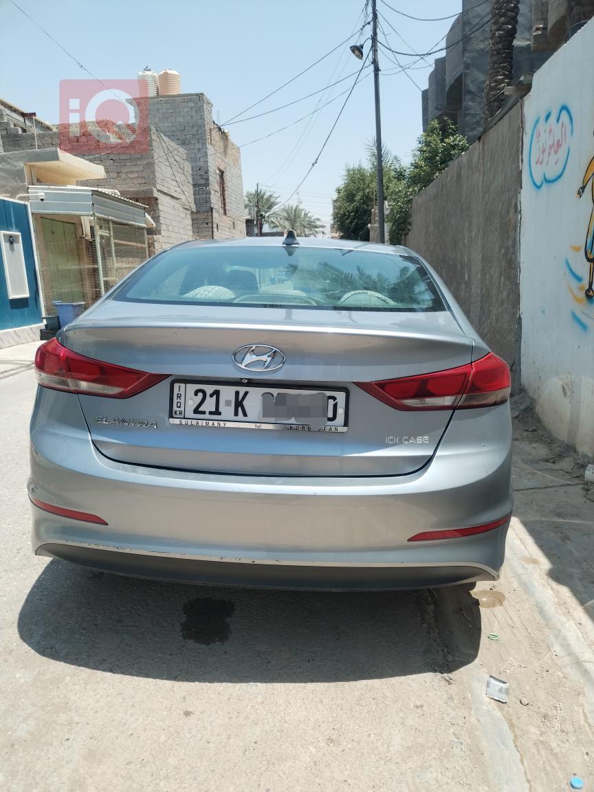 هیوندای ئەلەنترا